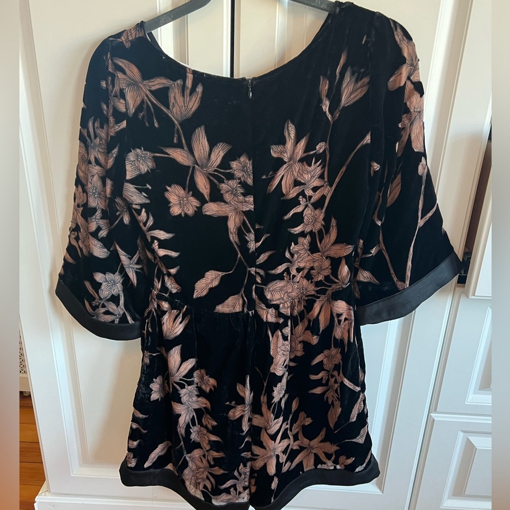 Line + Dot | Size XS | Romper